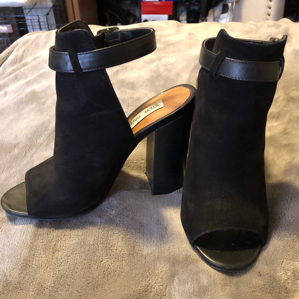 Steve Madden open booties ✨